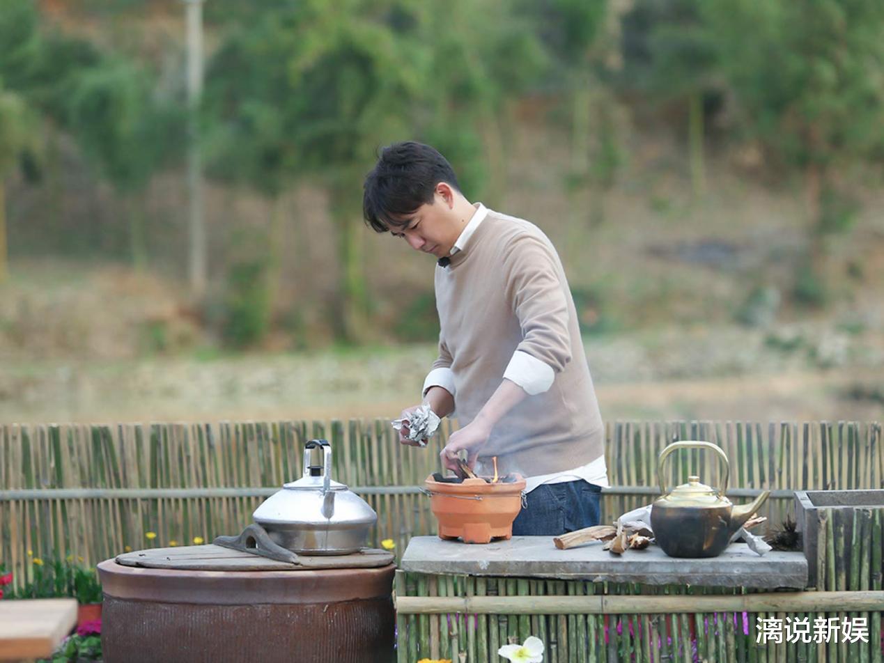 《向往的生活》10月初回归让彭昱畅破防?何炅黄磊换成这对夫妻?