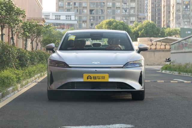260km纯电续航+3米轴距卖14.99万？比亚迪汉车主集体沉默