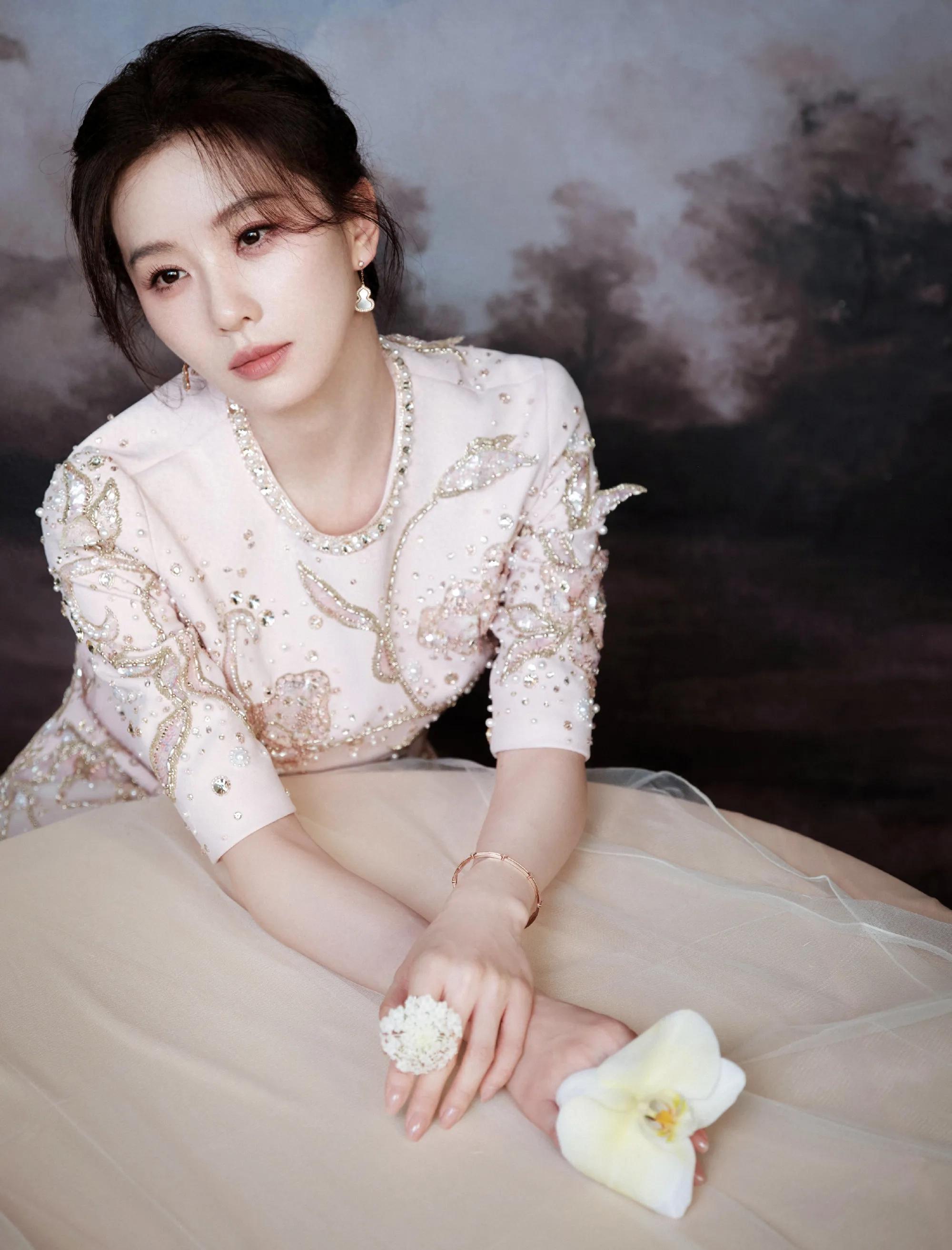 刘诗诗活动美图新鲜来袭