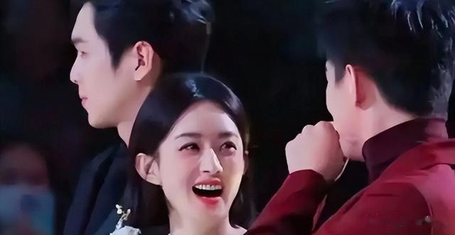 七年三搭封神!赵丽颖林更新用「性张力留白」吊打内娱人工糖精