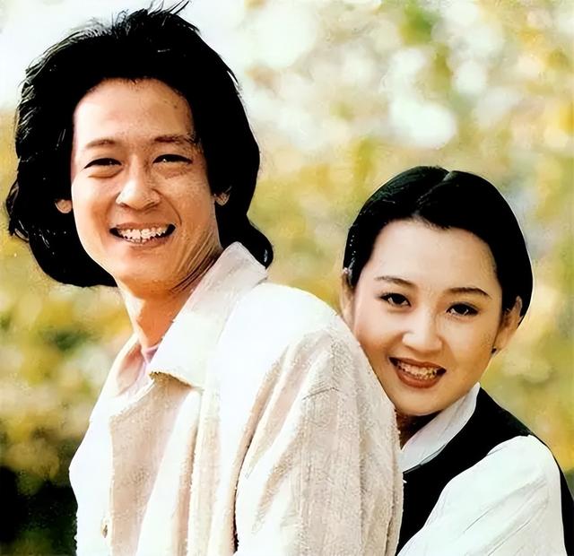 她一生 “风流成性、老少通吃”，撩汉无数，现如今56岁却依旧单身