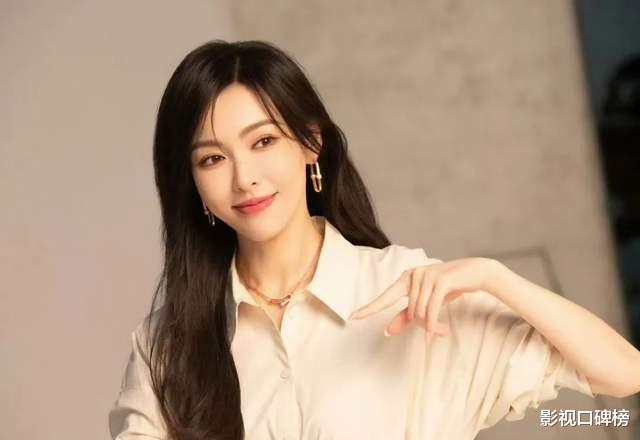 唐嫣操办公公葬礼累到被搀扶，时刻关注老公罗晋，夫妻俩一起用餐