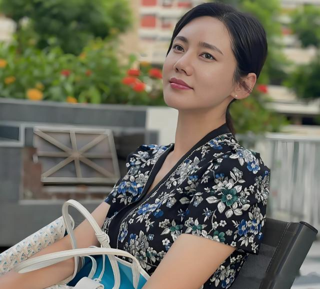 远嫁中国8年！李在明当选后，46岁的秋瓷炫，又多了一个总统人脉