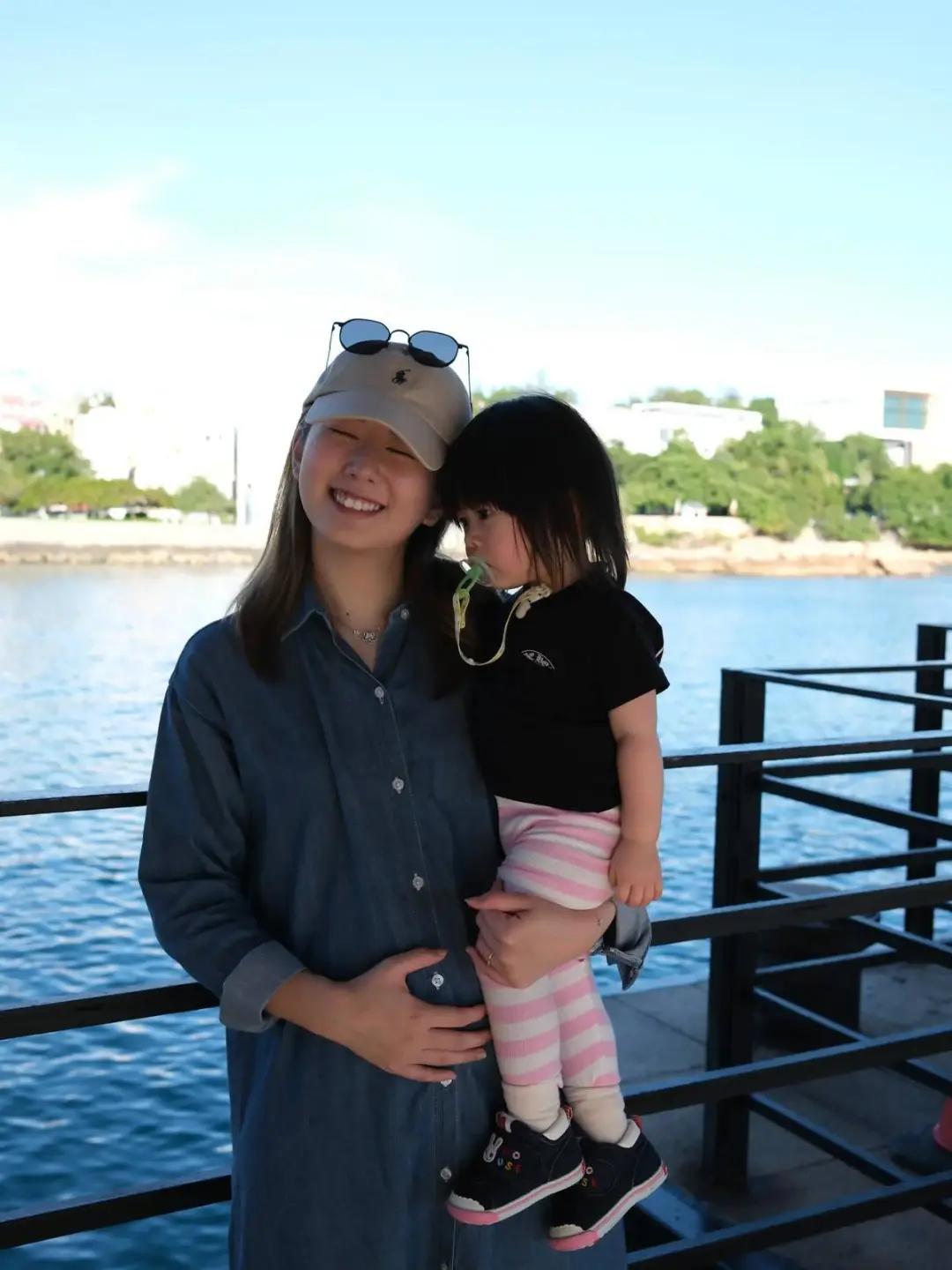 TVB宅男女神爱女正面照曝光，完成人生小目标分享怀第二胎心情