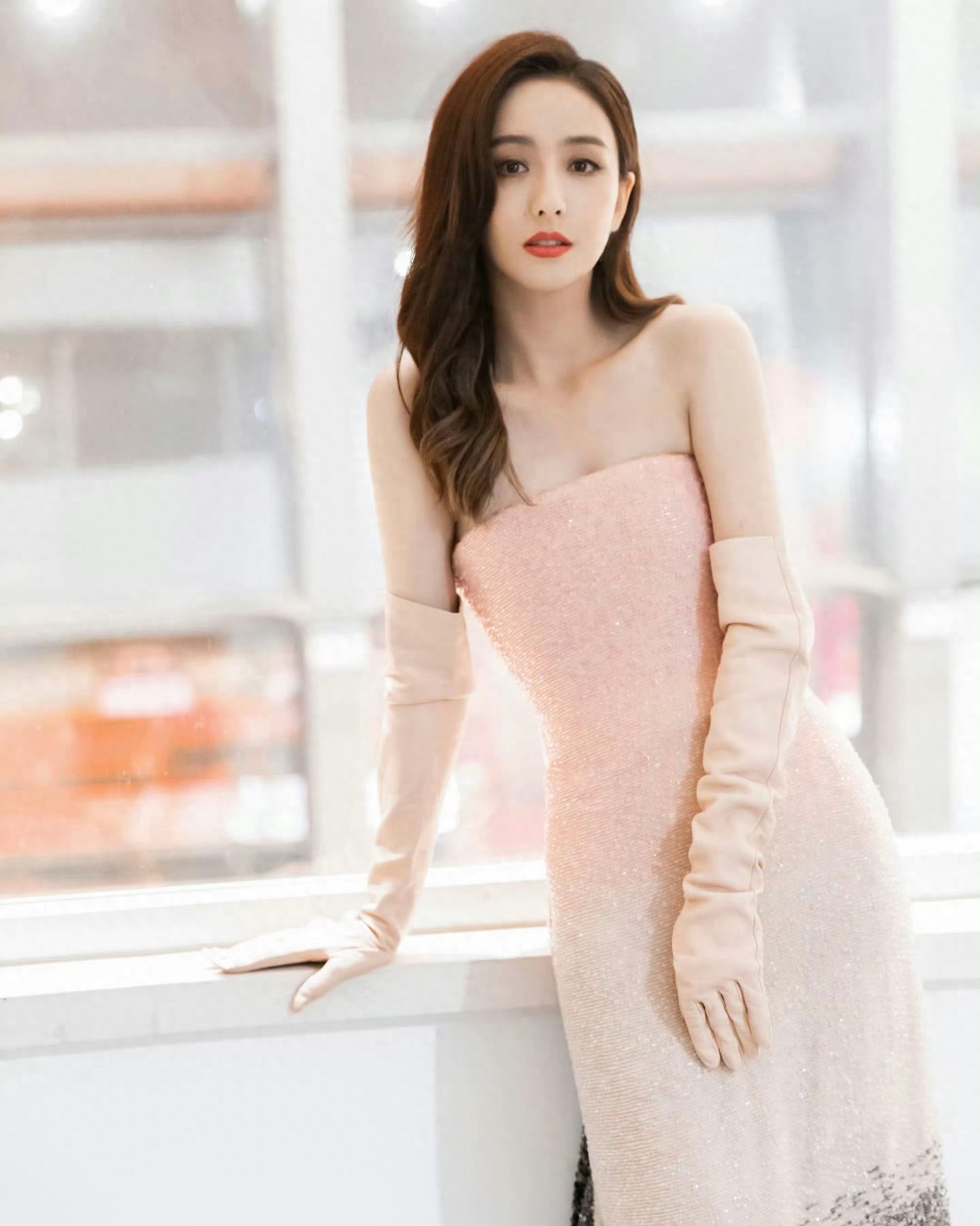 佟丽娅短发vs长发 短发更有魅力