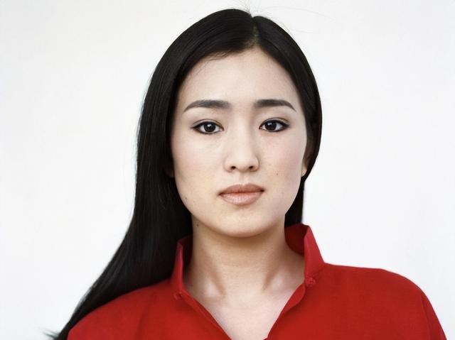 国内捞金国外花?田震开启内地演唱会,网友:和那英比起来差远呢