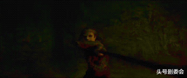 播出4集，收视全国第一！郑晓龙一出手，就给央视带来了“王炸”