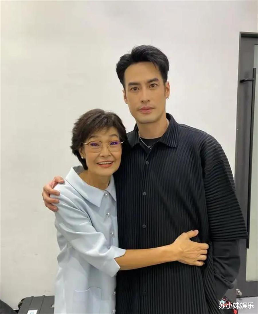 泰星Boy母亲突然离世，半个泰娱圈都来吊唁