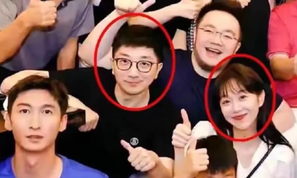 39岁姜妍自曝曾被校园霸凌，被男演员嫌弃，如今嫁行长事业稳定