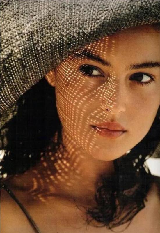 顶不住!莫妮卡贝鲁奇,这身材着实饱满啊!你沉醉于她的颜值了吗