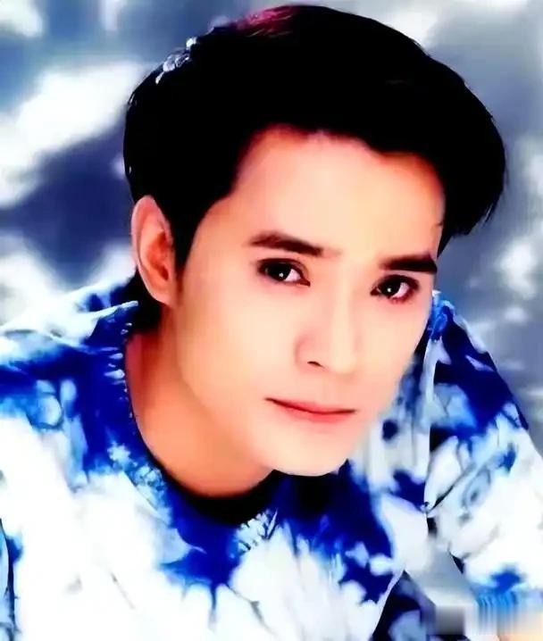 原来他早已离世，曾是广东知名歌手，40岁突然去世，一生都未结婚