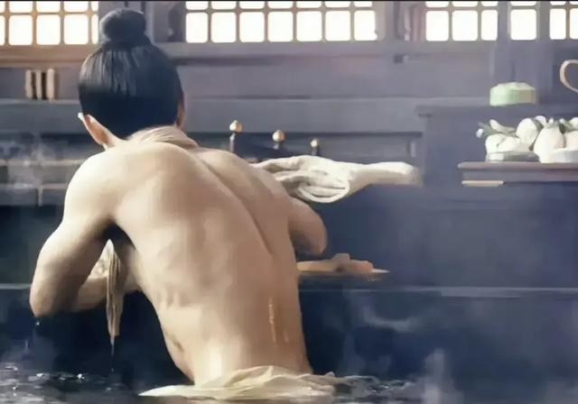 泡澡戏暴露演员身材,《藏海传》肖战VS《折腰》刘宇宁,差别明显