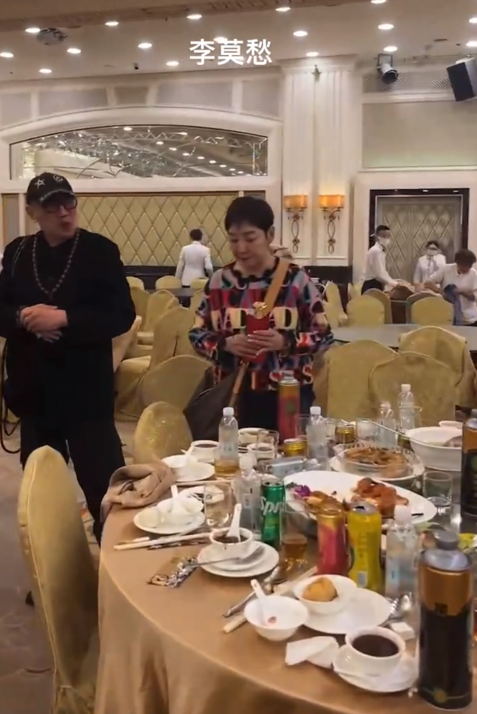 徐少强遗孤获前女友资助,女方疑生活拮据捡剩酒喝,本人发声回应