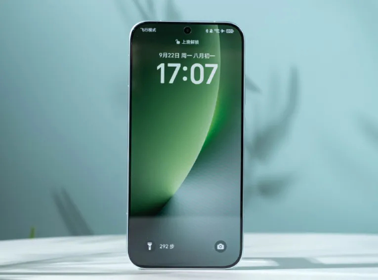 榮耀更激進了，16GB+512GB+7000mAh，高配版旗艦重回“國補價”