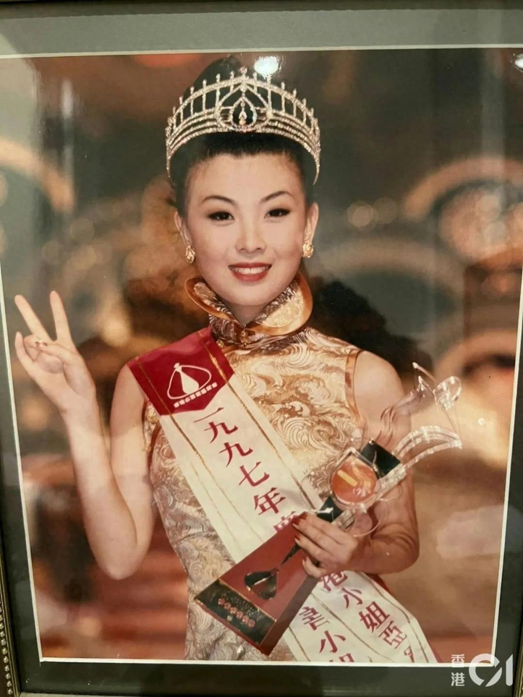 前港姐季军遭家暴仍坚守婚姻22年，忍痛公开真相：儿子有自闭症