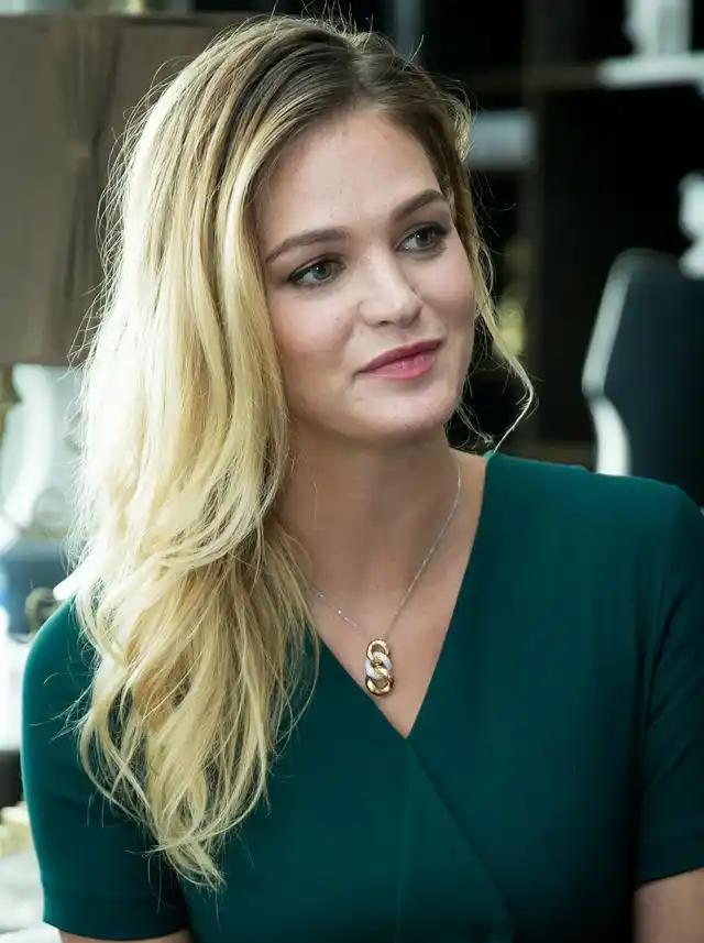 好莱坞著名影星“小李子”历任女友,每一位都是超模