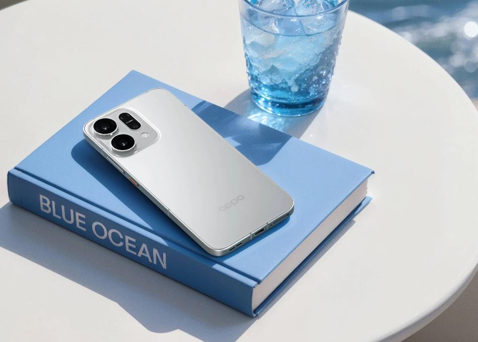 目前销量超百万的一款中端手机,潜望式长焦+IP69,深受大众喜爱