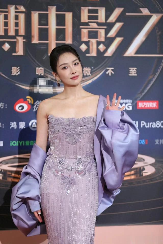 38岁宋茜，34岁金晨，41岁佟丽娅，49岁蒋勤勤惊艳亮相微博之夜