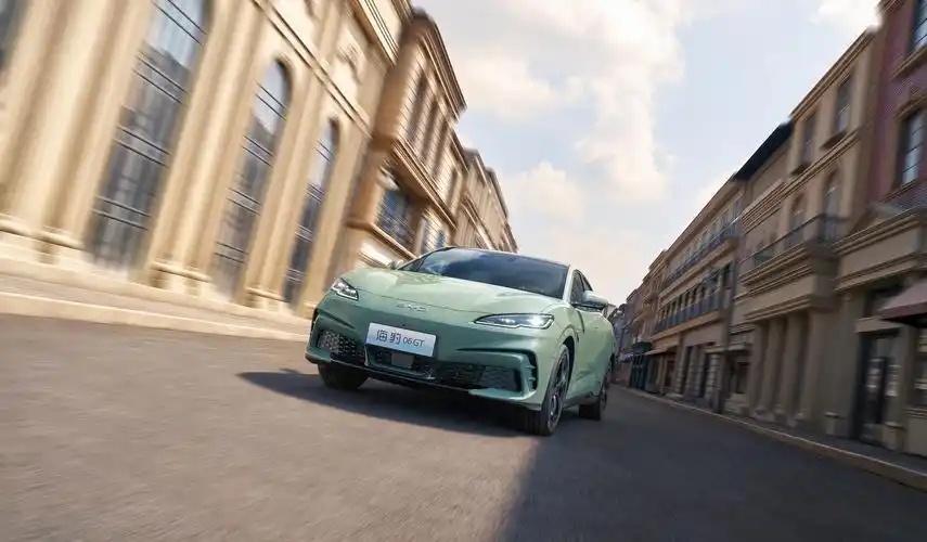 解析比亚迪海豹06GT：双电机四驱+605km续航，15万级性能黑马！