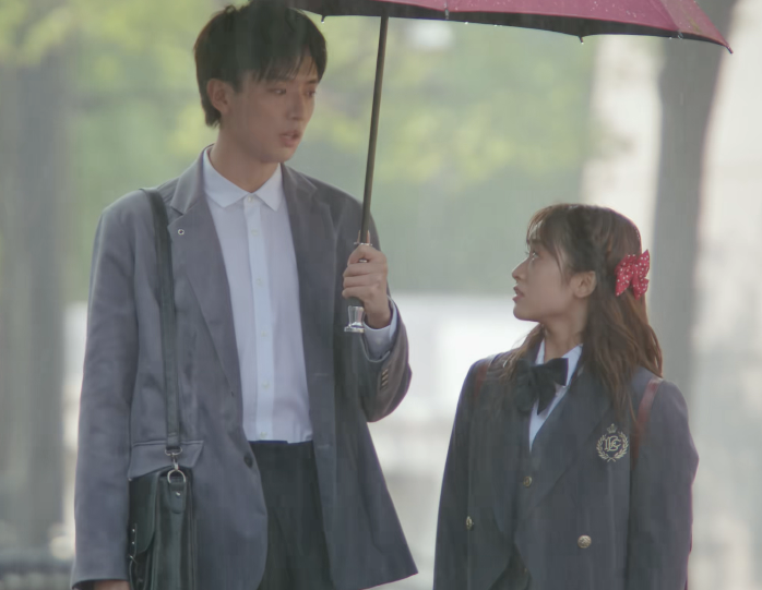 仅播30分钟,夺飙升榜第一,不愧是你们苦苦盼了三年的都市剧