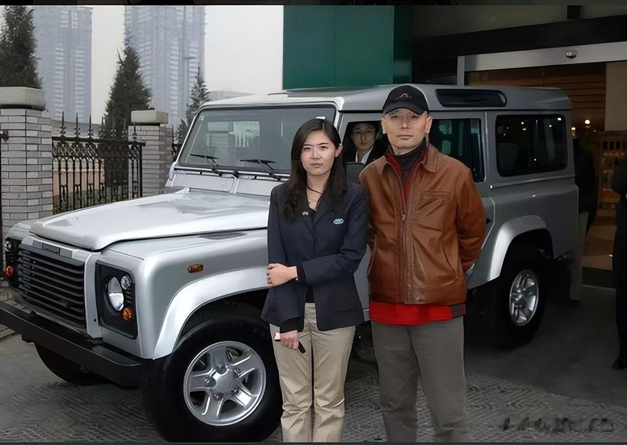 提新车住豪宅，68岁“丁克”了一辈子的葛优，最终活成了人生赢家