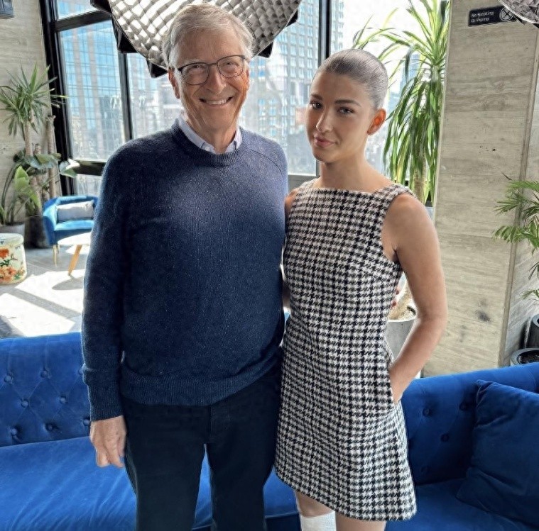 比尔盖茨小女儿:称创业“不靠爹”,炫耀自己筹资12亿,又被嘲了