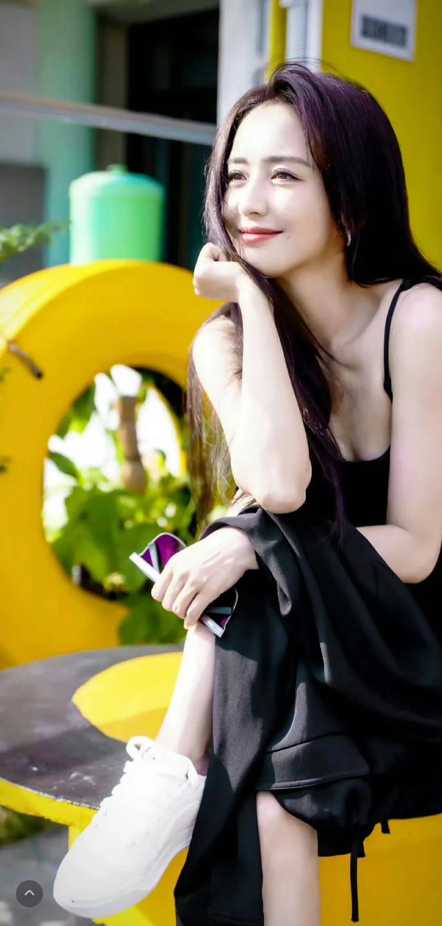 离婚后的佟丽娅状态越来越好了