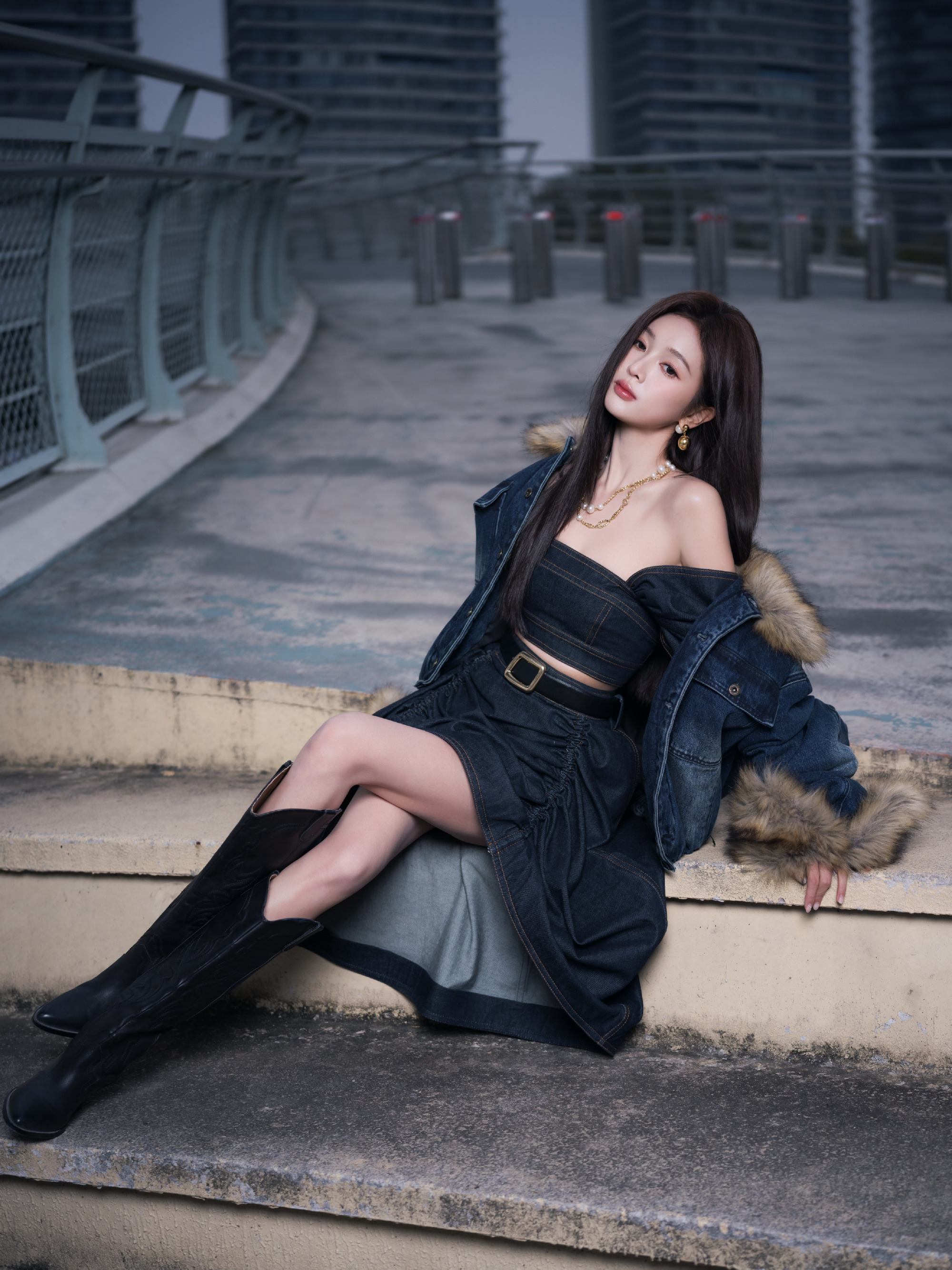 吴宣仪穿搭公式，很有态度的样子飒