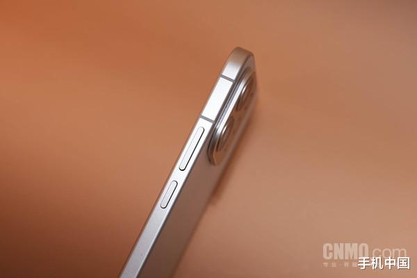 vivo S50：掌心里的冬日“告白” 一臺更懂你的口袋相機