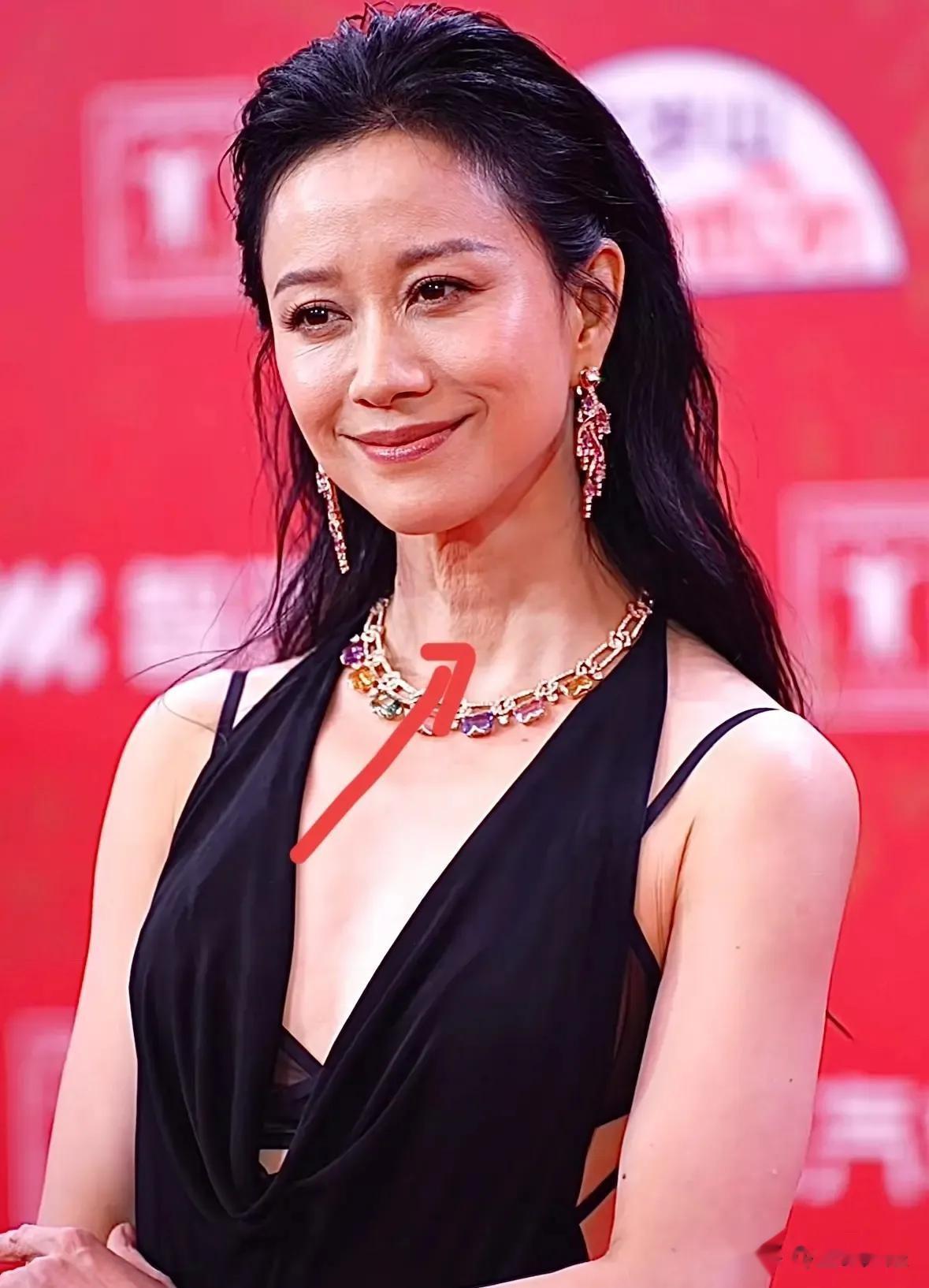 明星无滤镜后,李宇春大象腿,周迅似小老太,蔡明黑得像非洲人