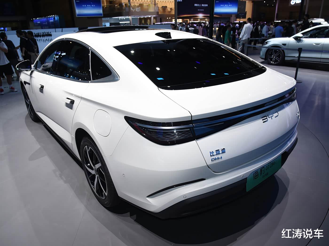 比亚迪海豹07EV曝光，纯电中型车，轴距2900mm，续航705公里