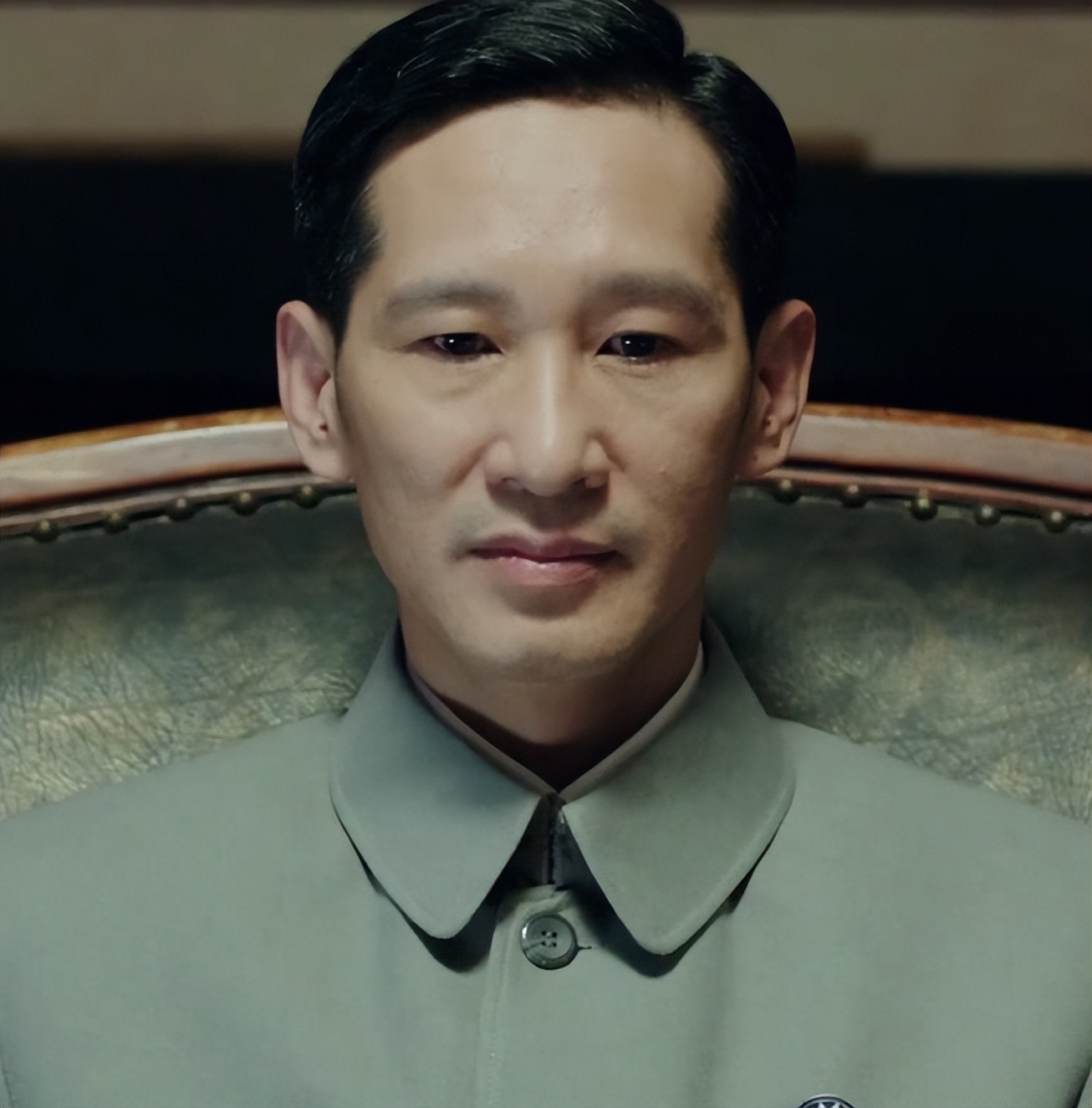 国家一级演员王劲松,一生无儿无女无绯闻,如今57岁熬成老戏骨