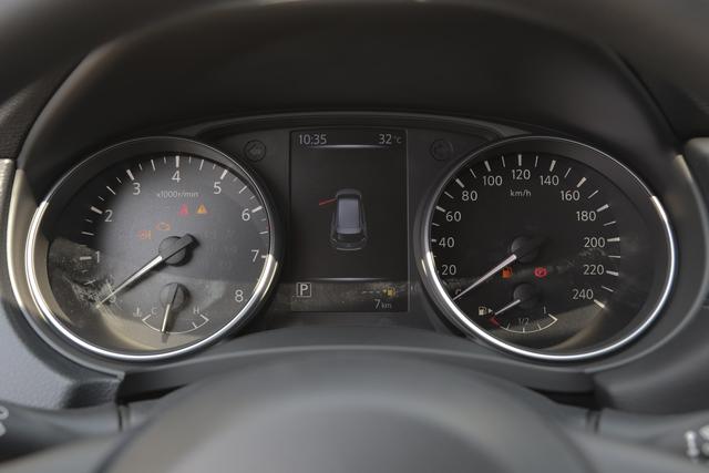 2025款奇骏荣誉：16.08万起，151马力+油耗7.26L，家用好选择