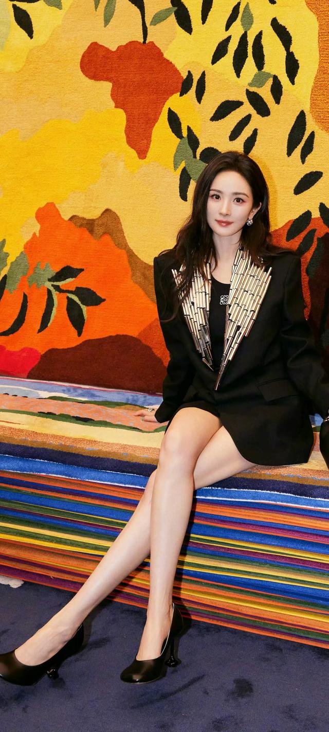 杨幂美腿系列壁纸