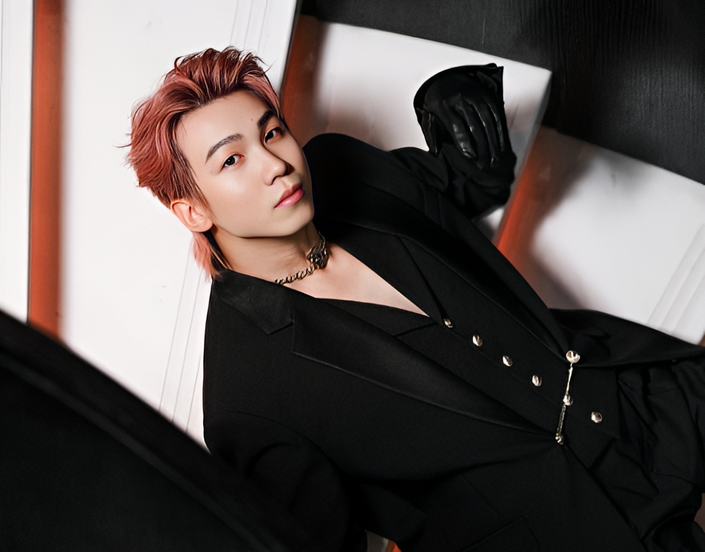 《歌手2025》突围赛要爆冷不稀奇，但白举纲凭啥拿爽文男主的剧本