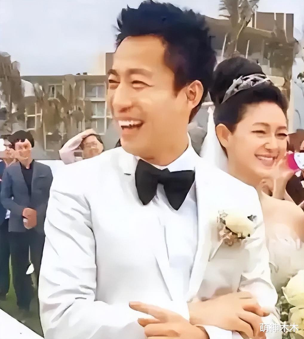 汪小菲二婚伴手礼曝光，当年跟大S回礼用仿冒品，惹上官司太抓马