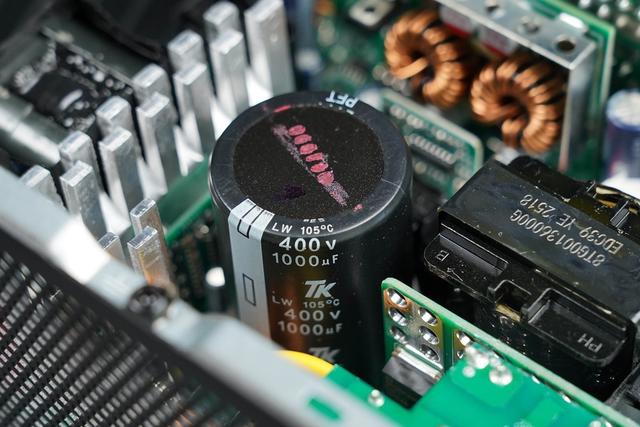 耕升星极破冰1000D电源评测 足千瓦超白金水准