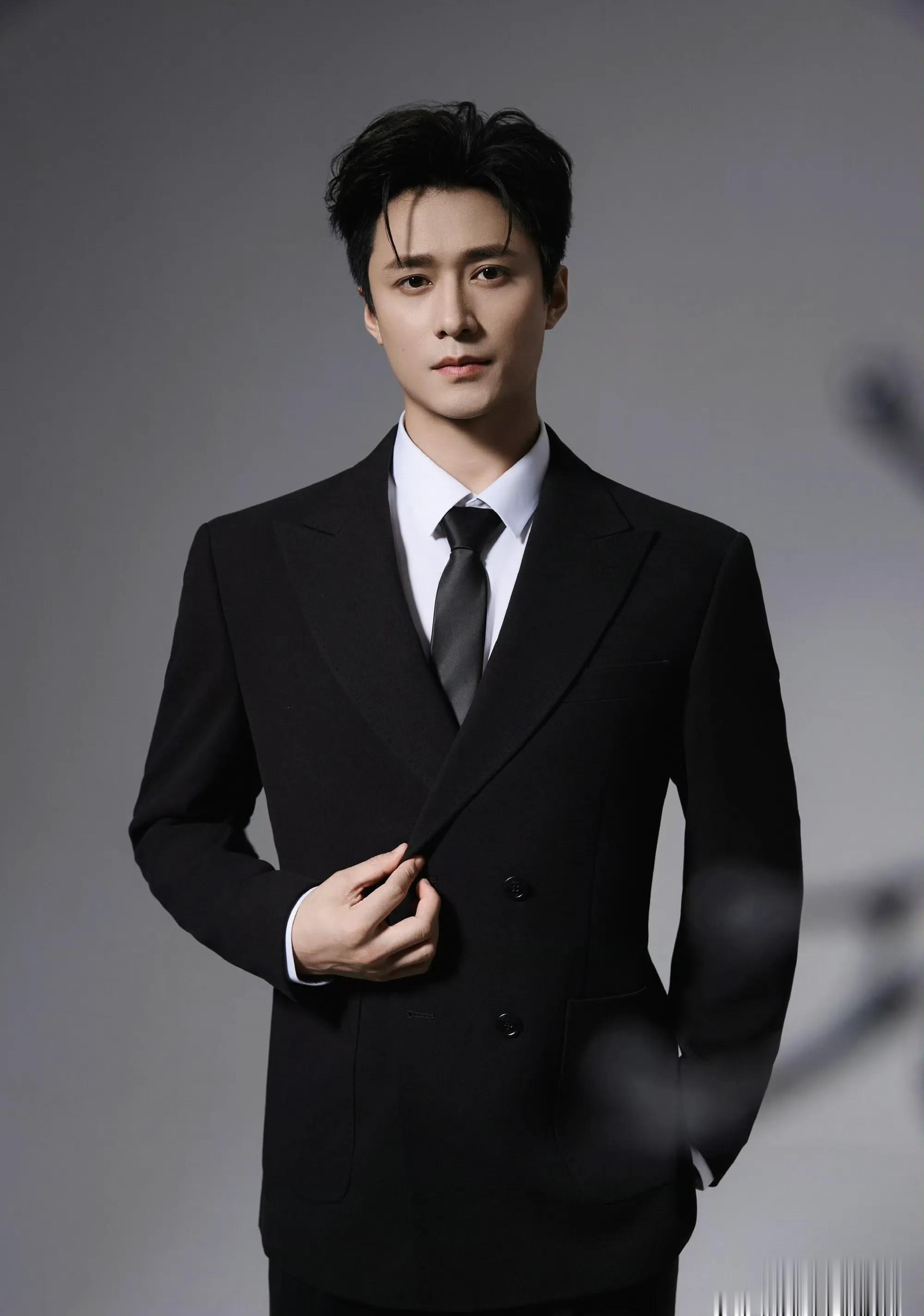 短剧顶流天天换，系统剧烂到没天理，演员还能撑多久？