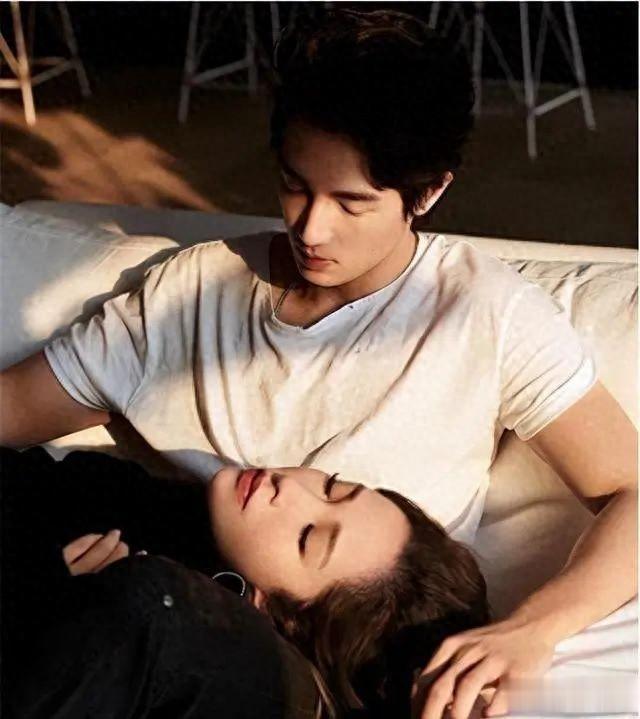 3大“老牛吃嫩草”的女星，个个有颜有钱，偏偏对小鲜肉爱不释手