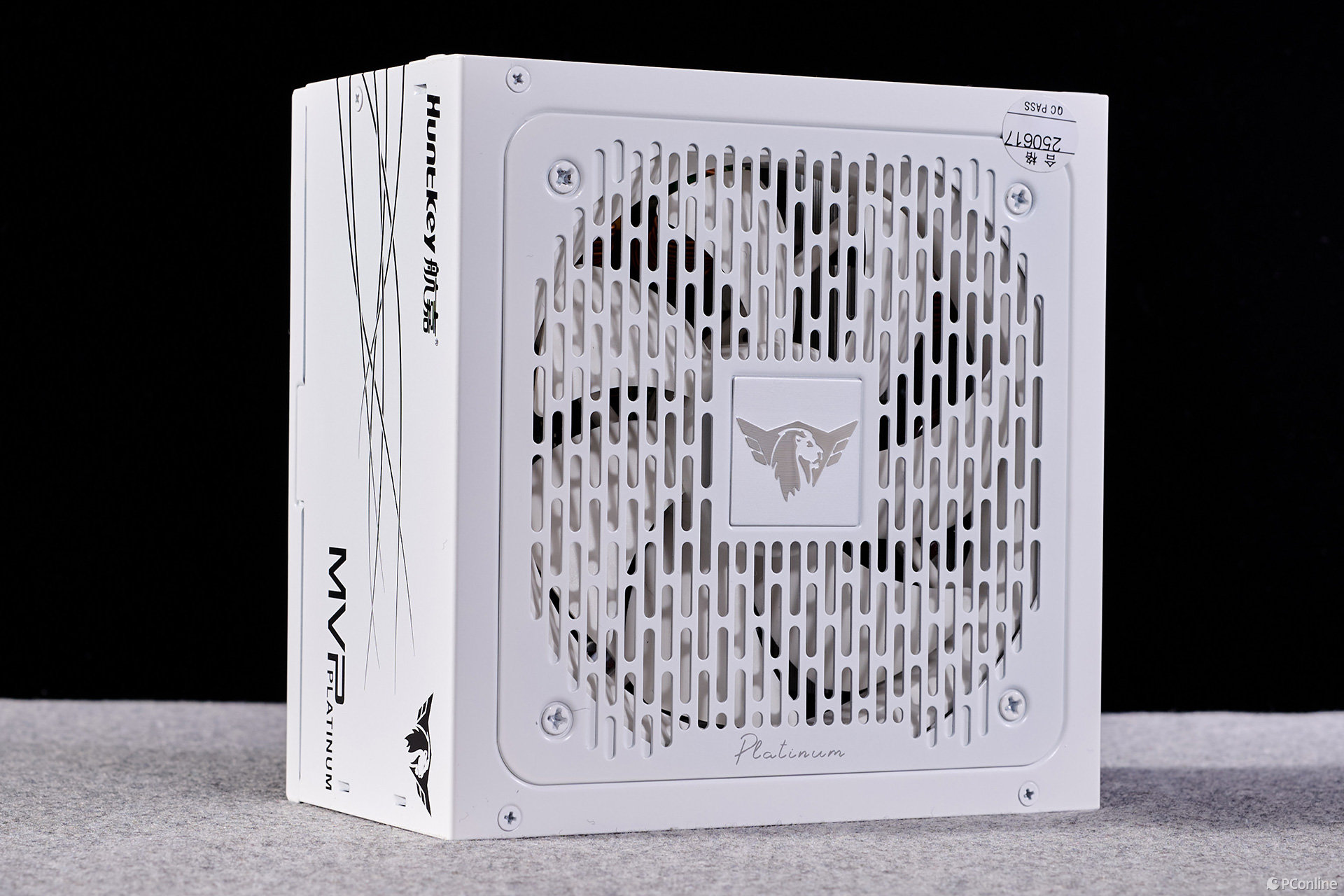 航嘉MVP P1200電源：硬核性能，電競之魂