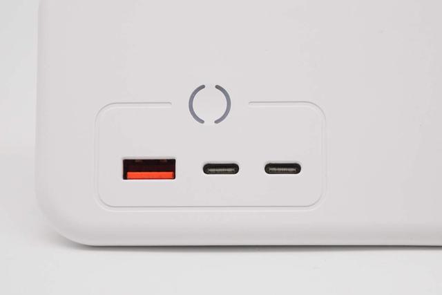 多設備黨福音：古石65W數顯排插支持實時功率/溫度監控