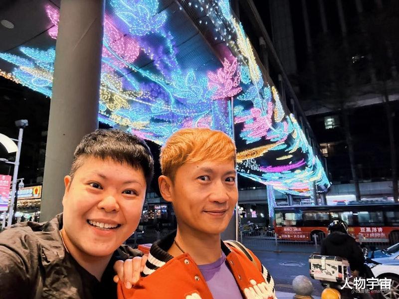 香港音乐人林一峰曝离婚净身出户，不缺人追，与妹林二汶关系成谜