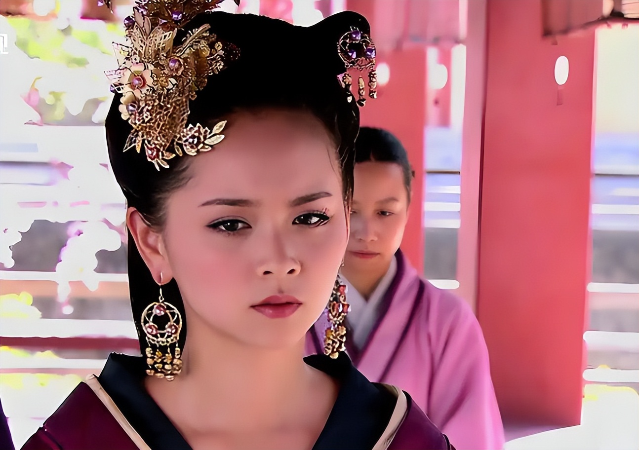 明星夫妻消停点吧！为圈钱上800个综艺，那点破事观众早看腻了