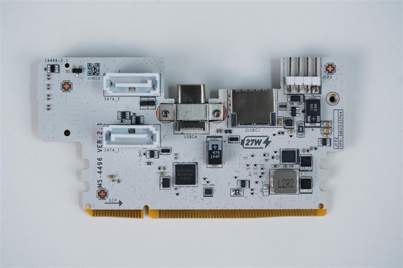 微星MPG X870I刀鋒 鈦主板評測：穩定釋放200W 內存性能可提升50%