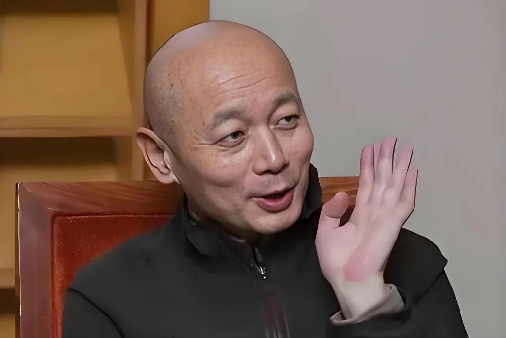 闫学晶事件再升级！官媒下场发文锐评，言辞犀利，句句直戳她心窝