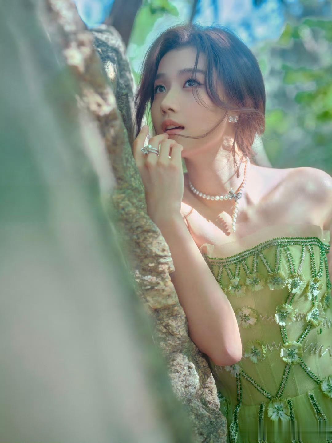 青纱轻盈，好美的内娱姐姐