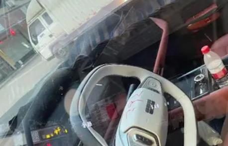 设计师审美在线？银河M9谍照曝光，传统门把手竟成实用亮点！