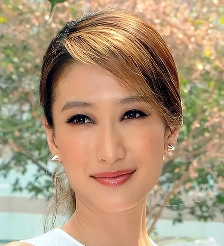 谢婷婷：43岁，情海浮沉，依然闪耀