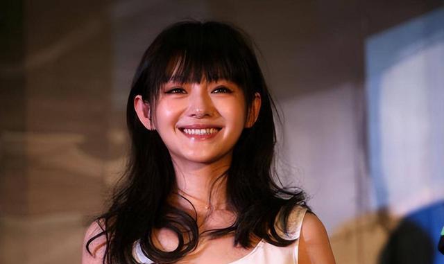 娱记称大S去世时妈妈致电汪小菲:女儿哭着找爸爸,让他立马来接