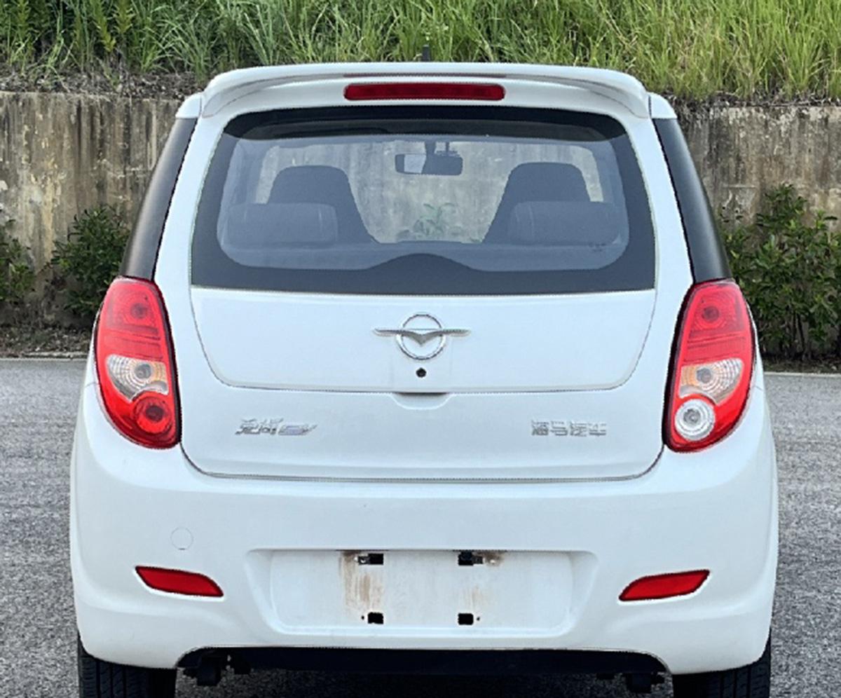 海马新款买菜代步小车，外观很复古可爱，车长3662mm，5门4座